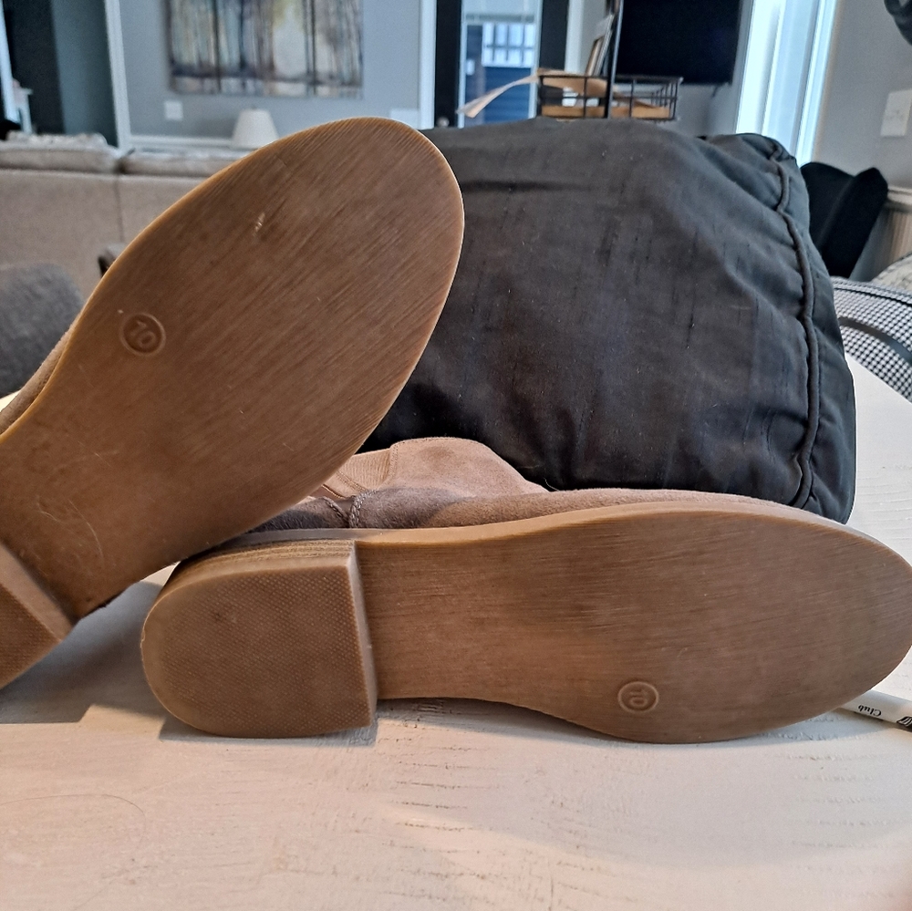 Size 10 boot - Picture 3 of 3